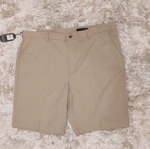 Greg Norman khaki shorts 42 NWT